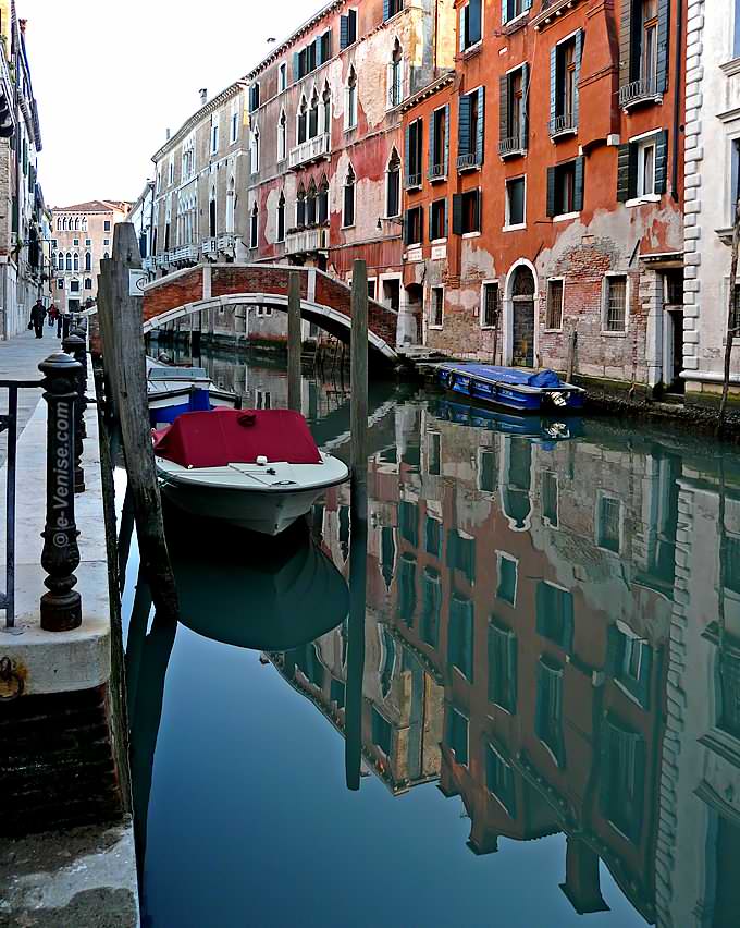 fondamenta et rio de San Severo pont Novo castello Venise