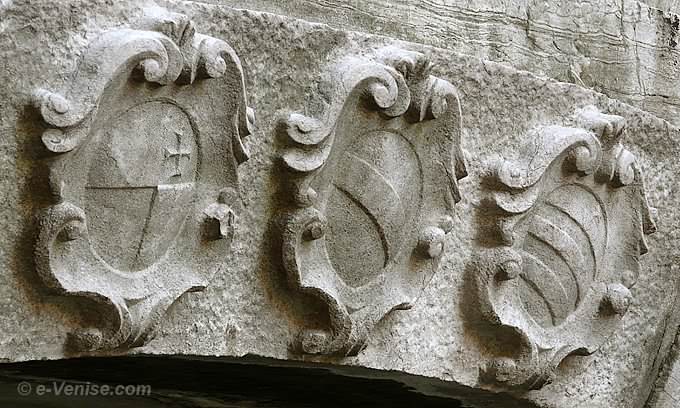 blasons pont de le Colonne Venise