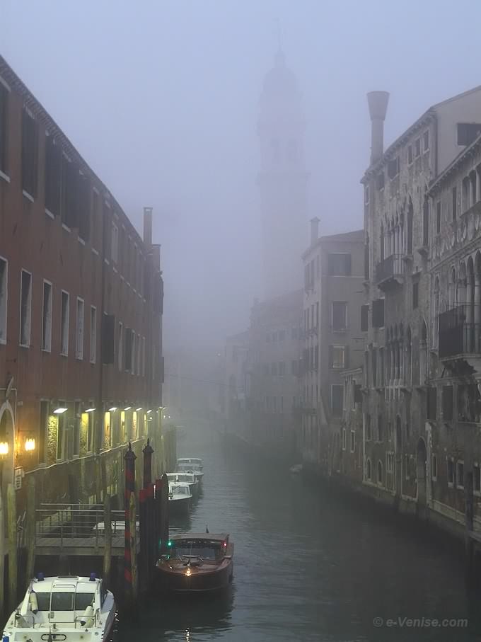 rio et campanile de San Giorgio dei Greci à Venise
