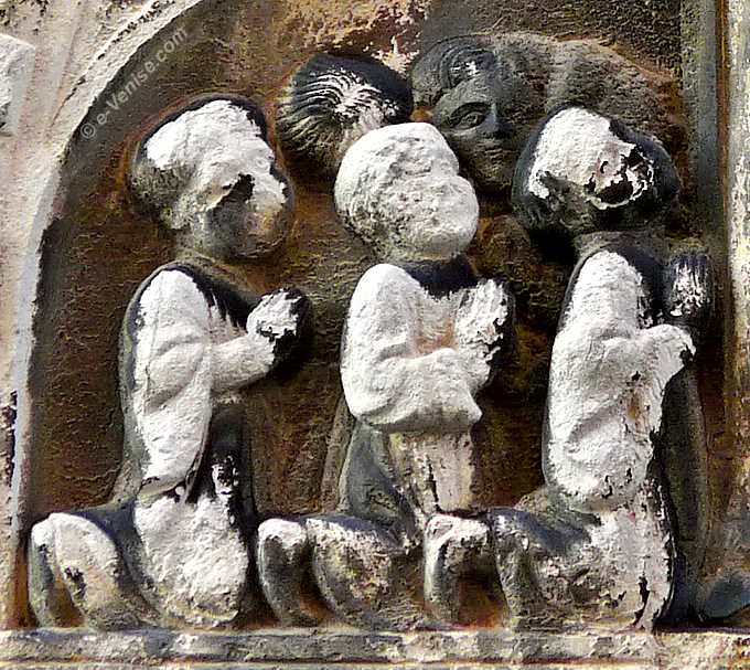 Saint Etienne Scuola Santo Stefano o dei Laneri Lainiers à Venise fidèles agenouillées