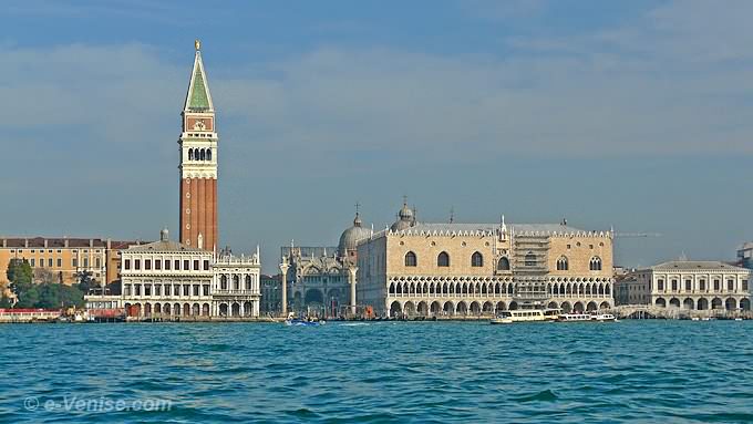 campanile et Palais des Doges à Venise