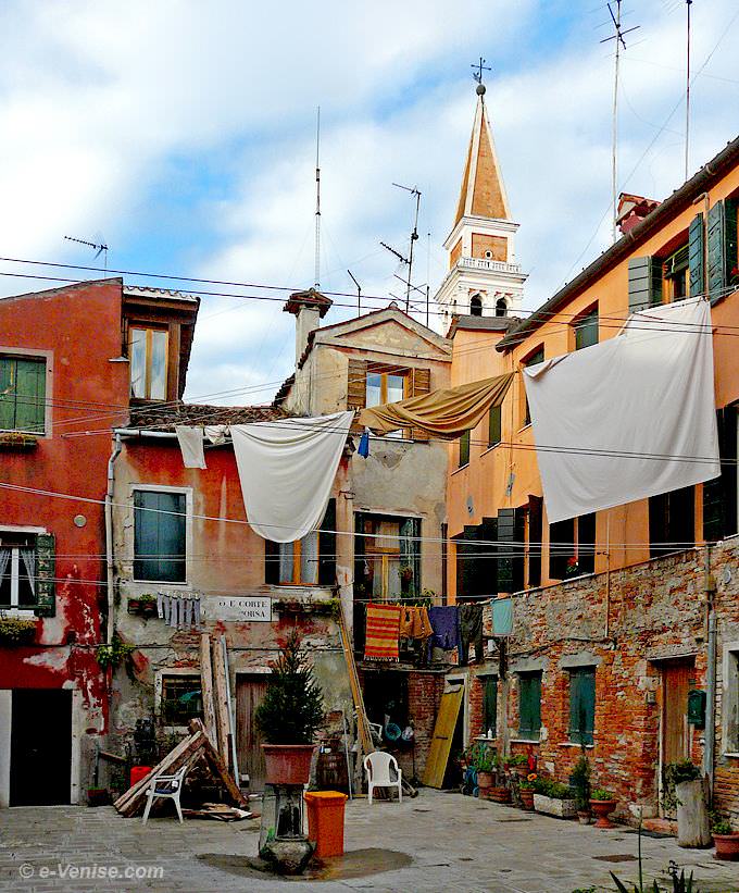 Corte della Borsa dans le Castello à Venise