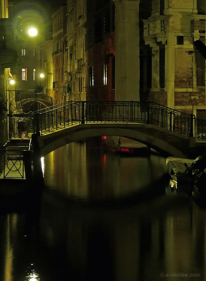 rio et pont de la Tetta dans le Castello à Venise