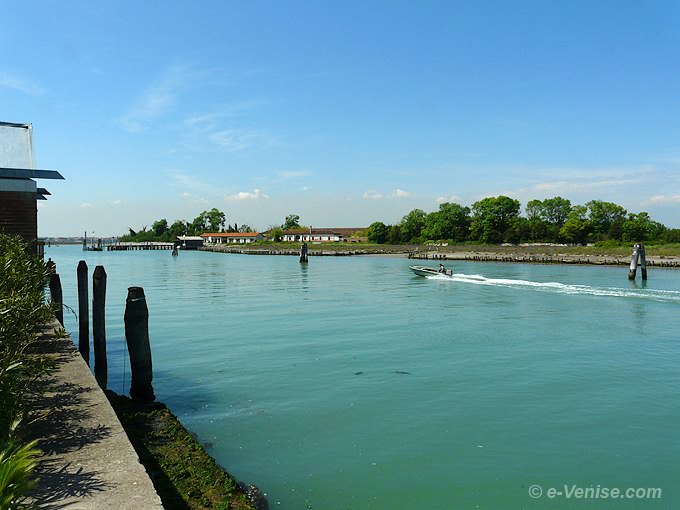 île du Lazzaretto Nuovo en face de Sant' Erasmo