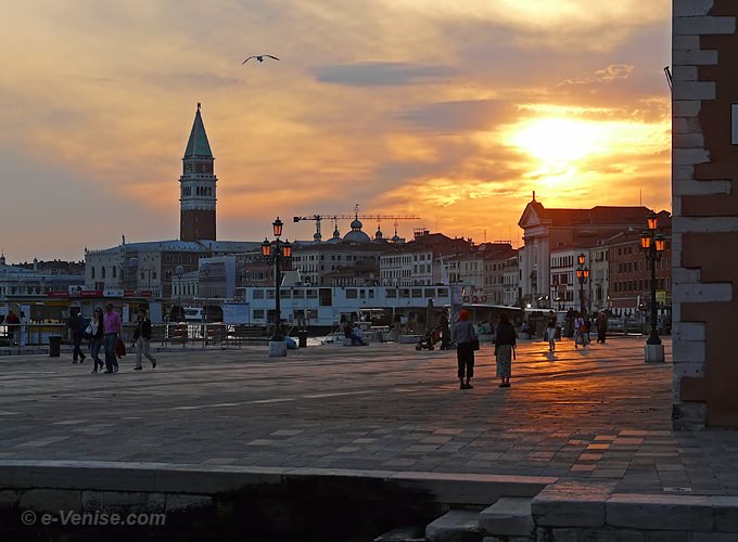 riva deglii Schiavoni, campanile de Saint Marc à Venise