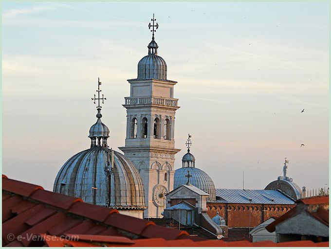 église et campanile de San Giorgio dei Greci et l'église de San Zaccaria dans le Castello à Venise