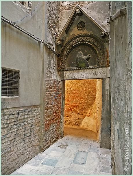 sotoportego Morosini à Venise dans le Cannaregio 