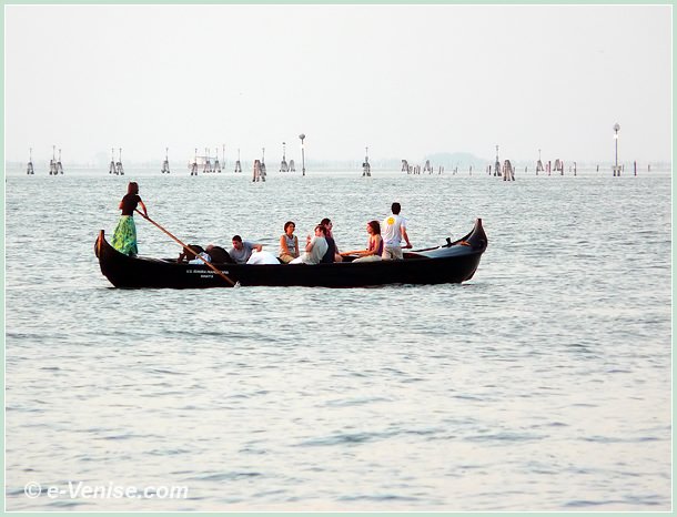 entre amis sur la lagune de Venise