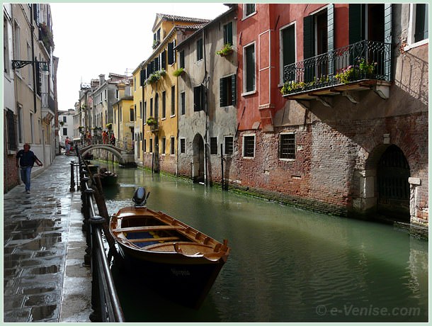 San Pierota sur le rio de San Giovanni Laterano dans le Castello à Venise