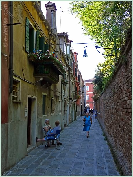 Calle San Domenico dans le Castello à Venise