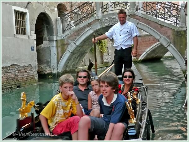 gondole sur le Rio dei Fuseri à Venise