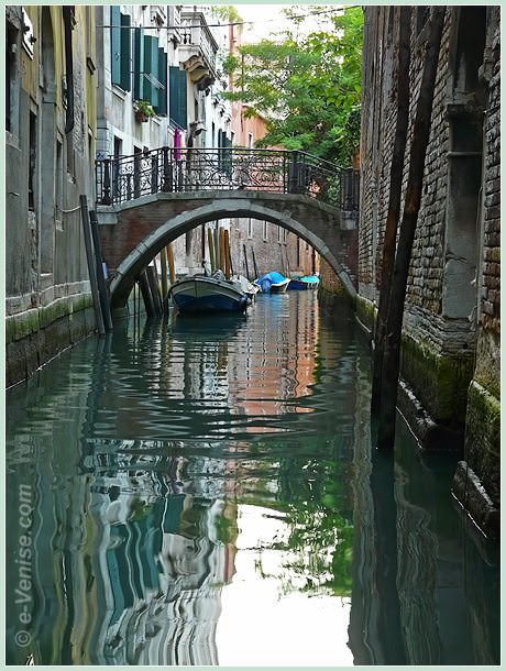 Le Rio et le pont de Ca' Michiel dans le Sestiere de San Marco à Venise