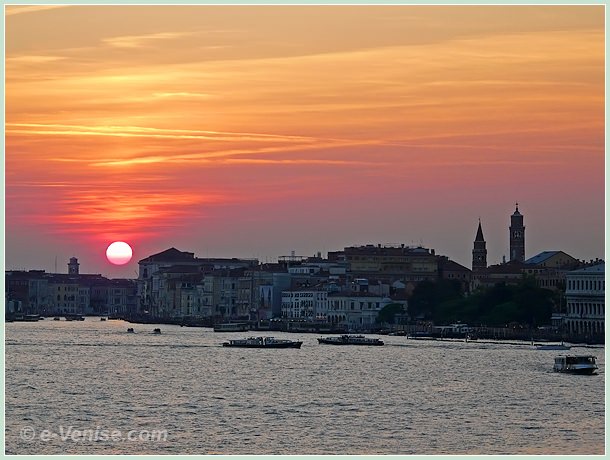 Coucher de Soleil à Venise, juste au-dessus du Grand Canal