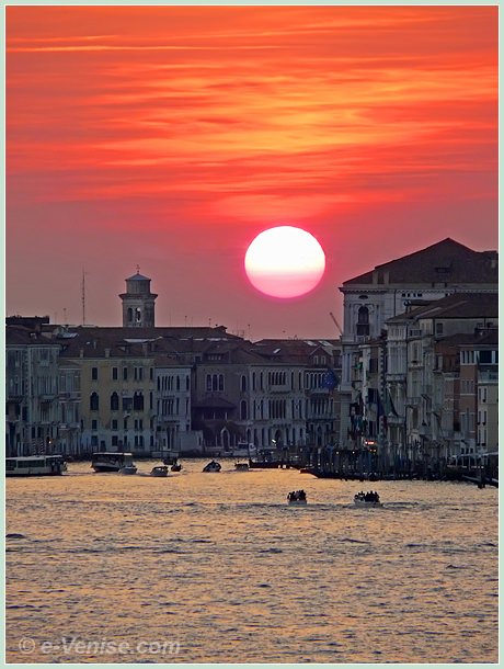 Coucher de Soleil à Venise, juste au-dessus du Grand Canal