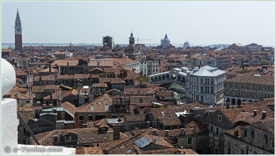 Venise vue du ciel depuis le Campanile dei Santi Apostoli e-Venise.com