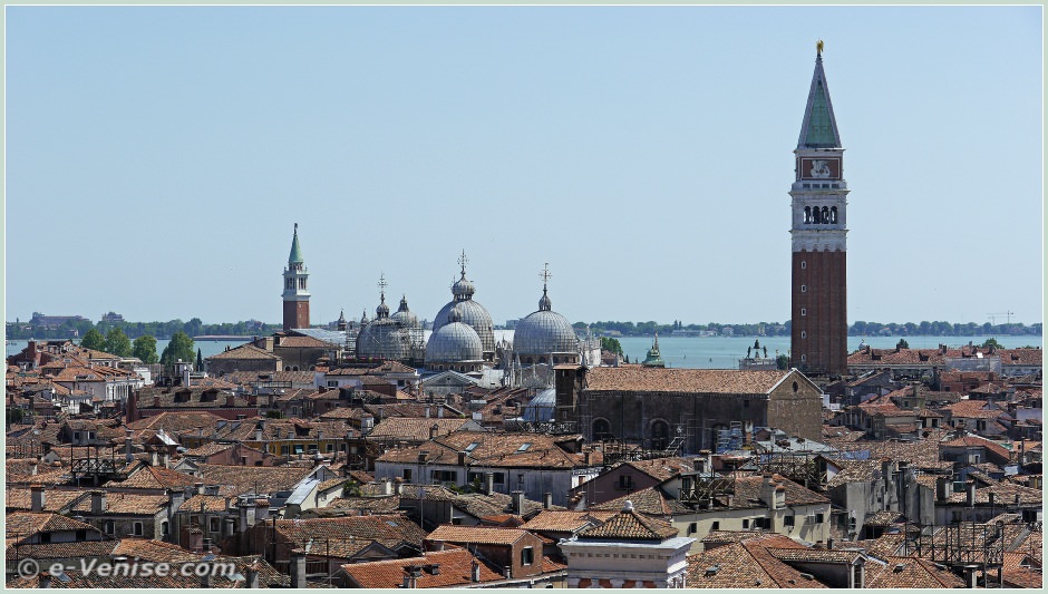 Venise vue du ciel depuis le Campanile dei Santi Apostoli e-Venise.com