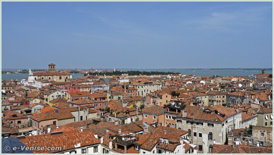 Venise vue du ciel depuis le Campanile dei Santi Apostoli e-Venise.com