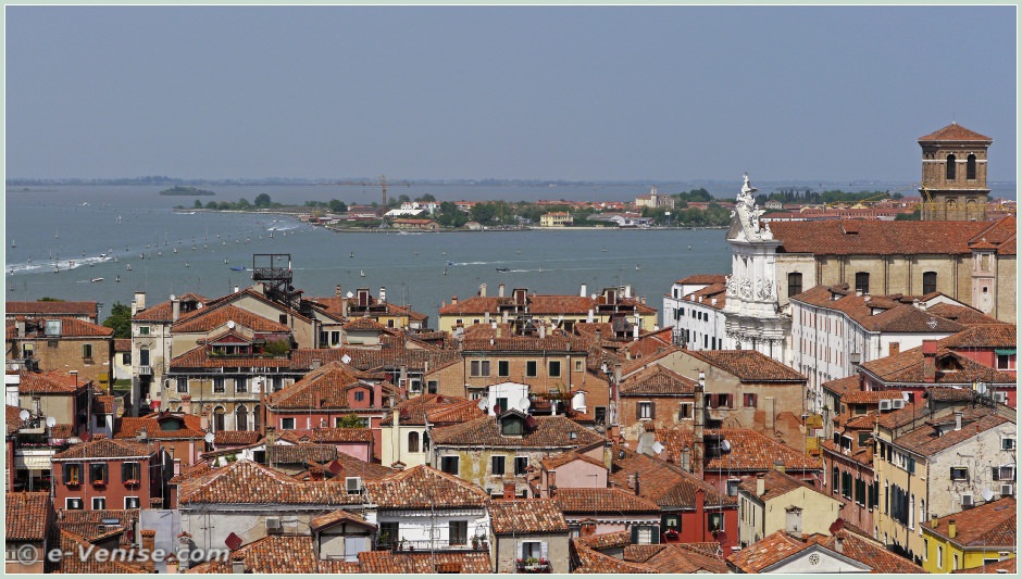 Venise vue du ciel depuis le Campanile dei Santi Apostoli e-Venise.com
