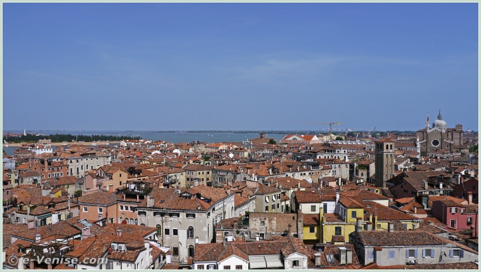Venise vue du ciel depuis le Campanile dei Santi Apostoli e-Venise.com