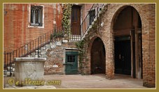 La grande et bien cachée Corte Morosini ou Morosina, à une centaine de mètres de la corte del Milion, dans le sestier du Cannaregio à Venise.