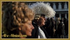 Masques et Costumes Place Saint Marc au Carnaval de Venise 2012