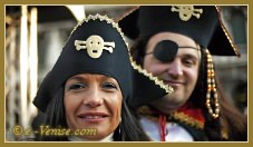 Masques et Costumes Place Saint Marc au Carnaval de Venise 2012