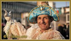 Masques et Costumes Place Saint Marc au Carnaval de Venise 2012