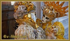 Masques et costumes du Carnaval de Venise 2012 le jour du mardi gras