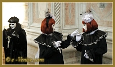 Masques et costumes du Carnaval de Venise 2012 le jour du mardi gras