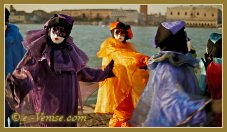 Masques et costumes du Carnaval de Venise 2012 le jour du mardi gras