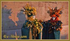 Masques et costumes du Carnaval de Venise 2012 le jour du mardi gras