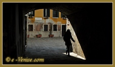 Le Campiello de la Cason vu depuis la calle del Volto, dans le sestier du Cannaregio à Venise.