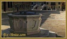 Le Campo San Lorenzo et son puits octogonal, datant de 1747, dans le sestier du Castello à Venise.
