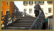 Le pont de Gheto Novo, dans le sestier du Cannaregio à Venise.