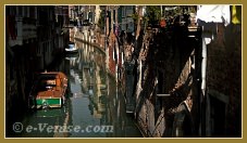 Le rio dei Scudi Santa Ternita, dans le sestier du Castello à Venise.