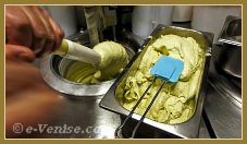 La glace à la roquette et aux oranges, à la gelateria Alaska à Venise.