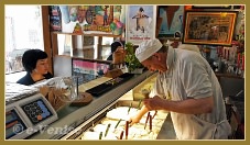 Carlo Pistacchi dans sa Gelateria Alaska à Venise.