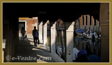 Le Sotoportego de la Guerra, dans le sestier du Cannaregio à Venise.