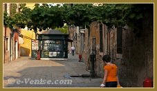 Le Rio Terà Barba Frutariol, dans le sestier du Cannaregio à Venise.