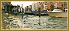 Acqua Alta Venise 1er Nov. 2012 : La Riva del Carbon, nouveau port à bateaux, dans le Sestier de Saint Marc à Venise.