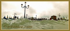 Acqua Alta Venise 1er Nov. 2012 : Les vagues sur le Molo San Marco, dans le Sestier de Saint Marc à Venise.