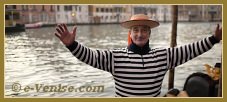 Fabio Zane, gondolier et champion de Voga alla Veneta originaire de Burano, lui et trois de ses enfants ont participé à 4 régates différentes lors de la dernière Regata Storica de 2012 !
