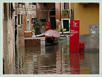 Acqua Alta record du 1er Décembre 2008 à Venise. Le Campiello del Librer, en face du Campo San Polo, accès direct au rio !