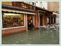 Acqua Alta record du 1er Décembre 2008 à Venise. Le Campiello San Tomà, dans le sestier de San Polo.