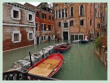 Acqua Alta record du 1er Décembre 2008 à Venise. Castello : La fondamenta San Severo a totalement disparu sous l'eau