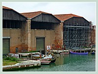 C'est aussi ici, dans le hangar central, que se trouve notre club nautique de Voga alla Veneta, la Francescana.