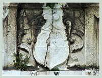 Blason sur le portail d'entrée du bâtiment du Bucintoro dans l'Arsenal de Venise.