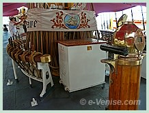 le Palinuro, bateau école de la Marine Italienne, goélette trois mâts construit à Nantes en 1934 ancré à Venise