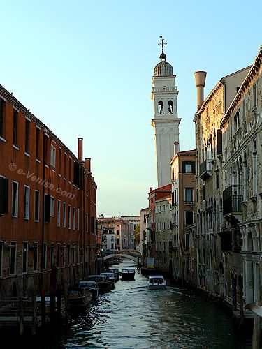 Le campanile dei Greci, vu du pont de la Pieta à Venise