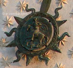 Détail de l'horloge du Campanile dei Greci